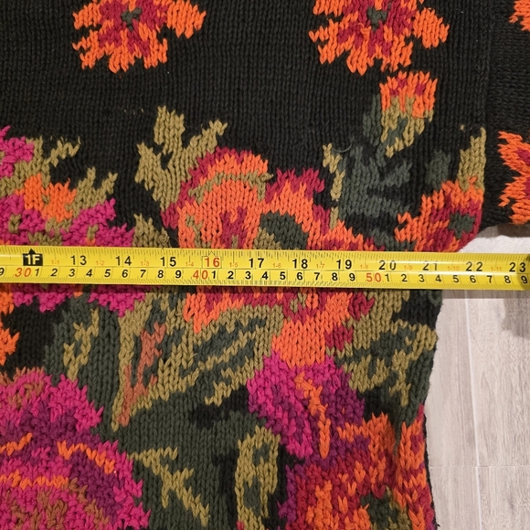 Vintage International Express Sweater, Tunic, Dress Oversized Knit  Roses Size S - Picture 10 of 11